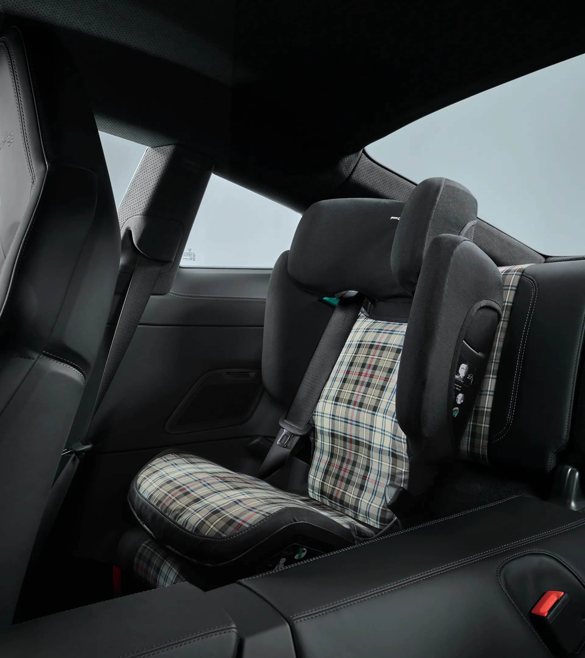 Pohodlný potah Porsche Junior Seat i-Size Heritage Turbo 50 Tartan 4