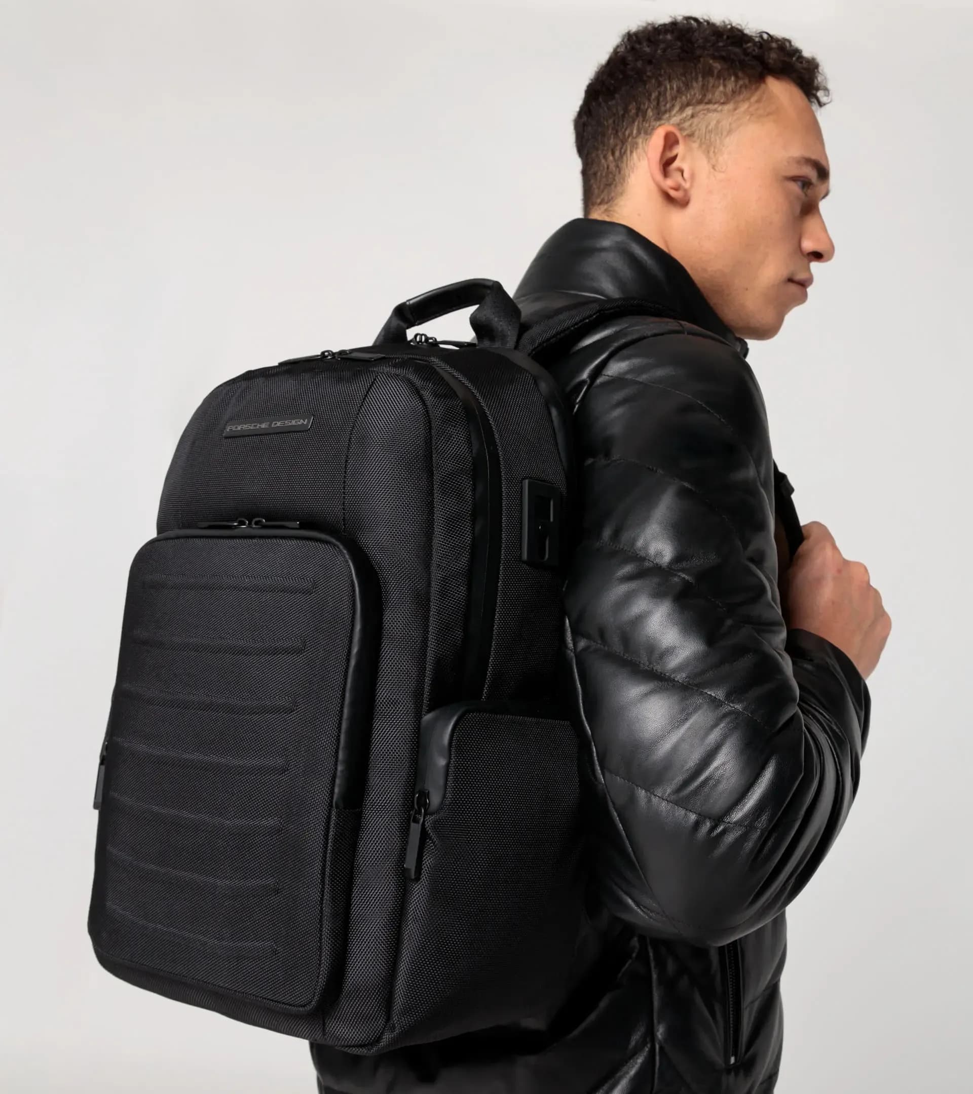 Roadster Pro Backpack M1 8