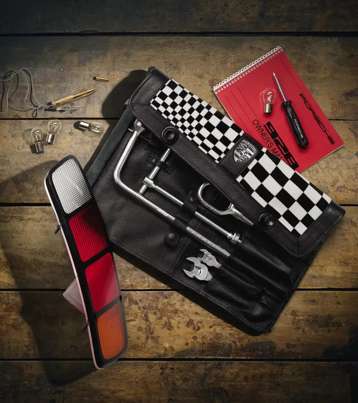 Porsche Classic 928 tool bag 4