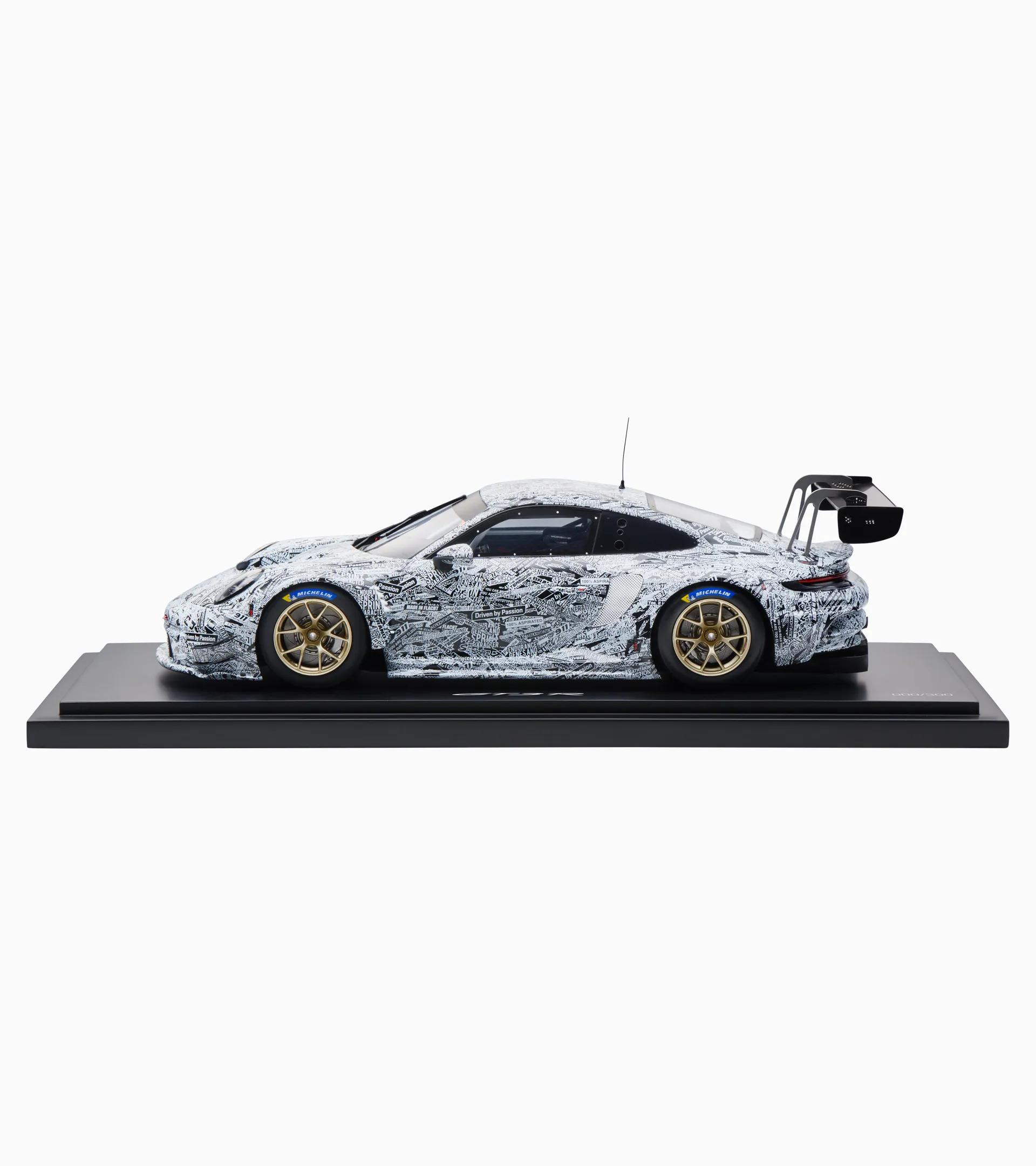 Porsche 911 GT3 R (992) - Ltd. thumbnail 1