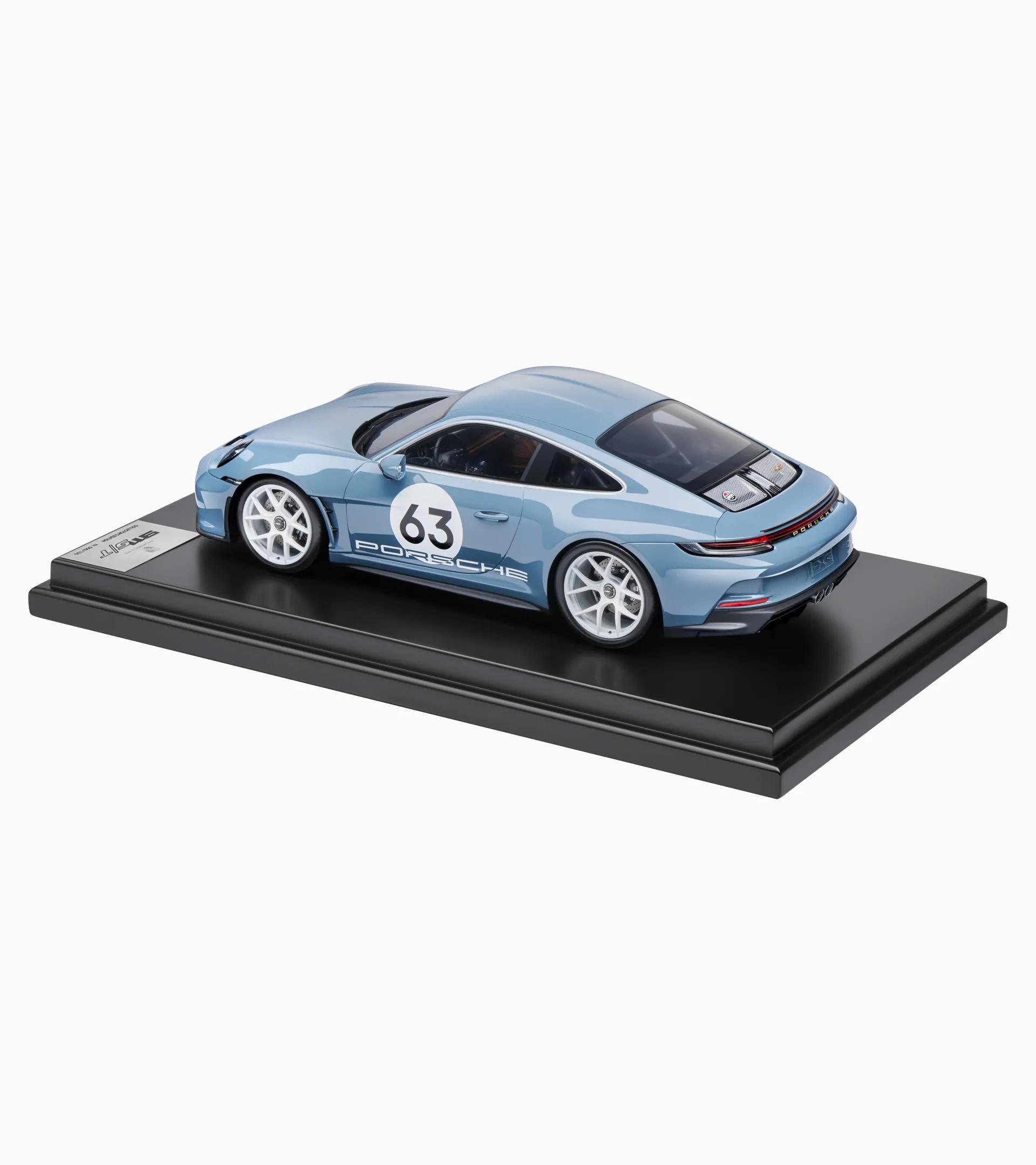 Porsche 911 S/T (992) – Limited Edition thumbnail 2