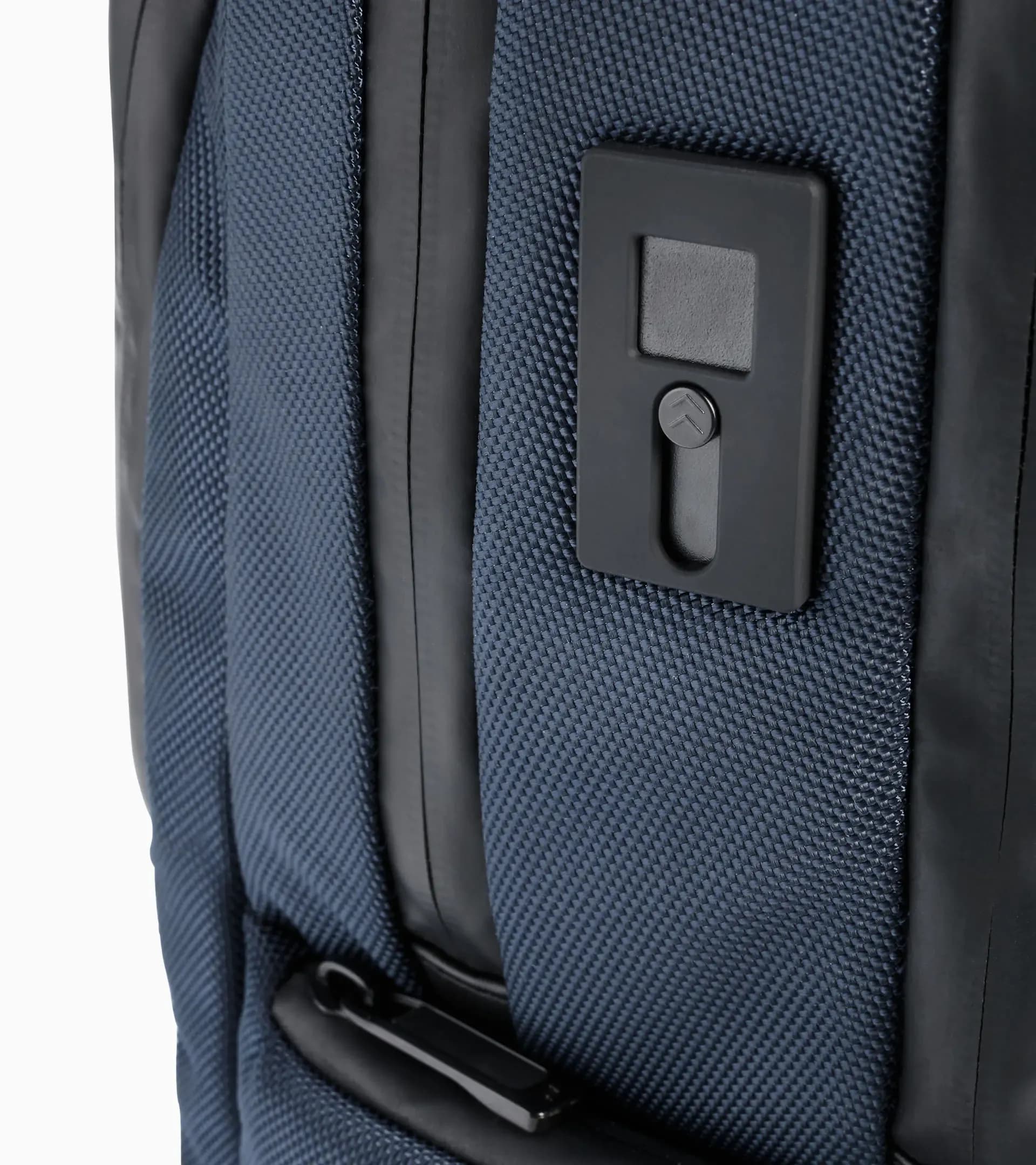 Roadster Pro Backpack L 7