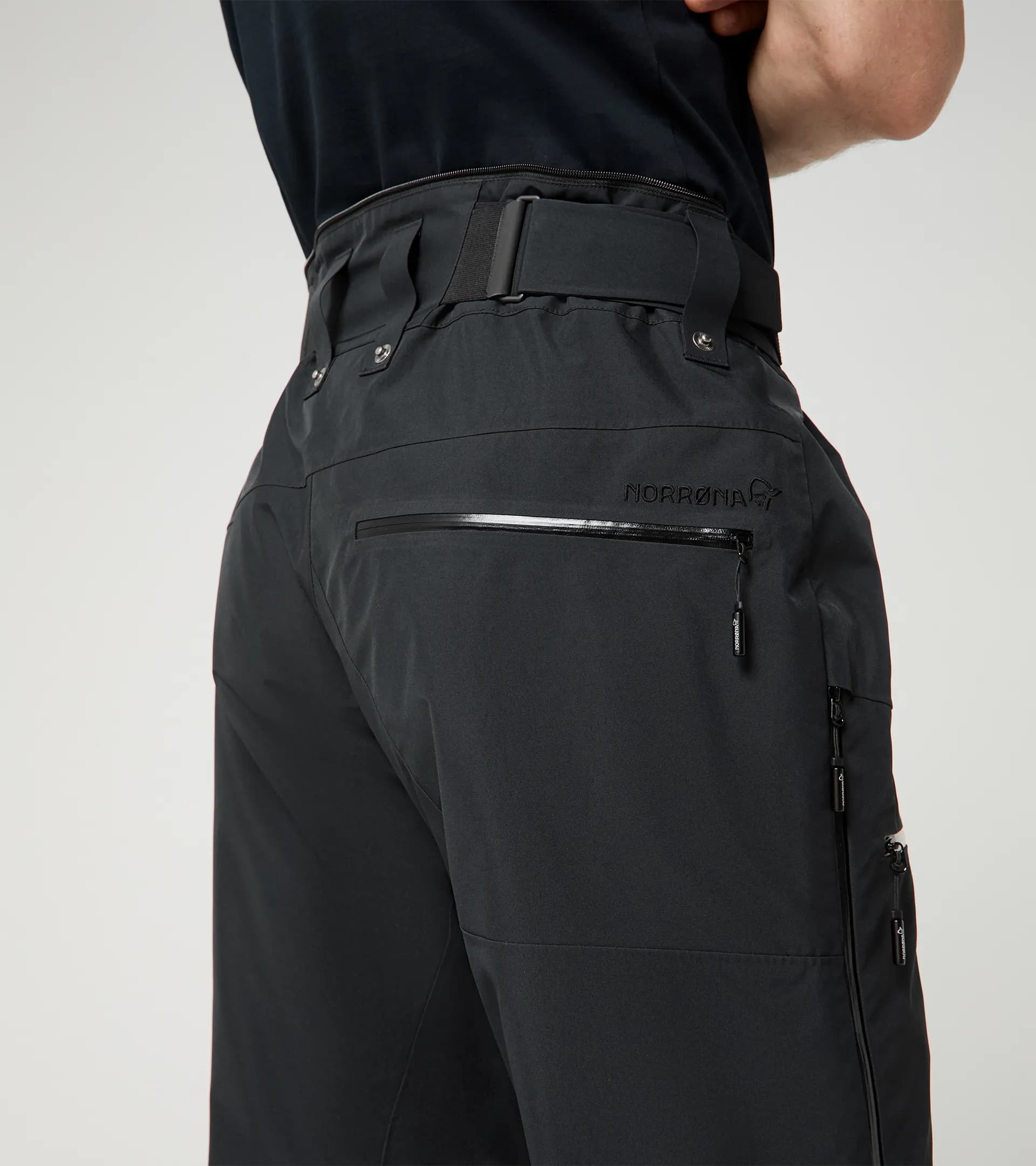 Ski trousers – Porsche x Norrøna  4