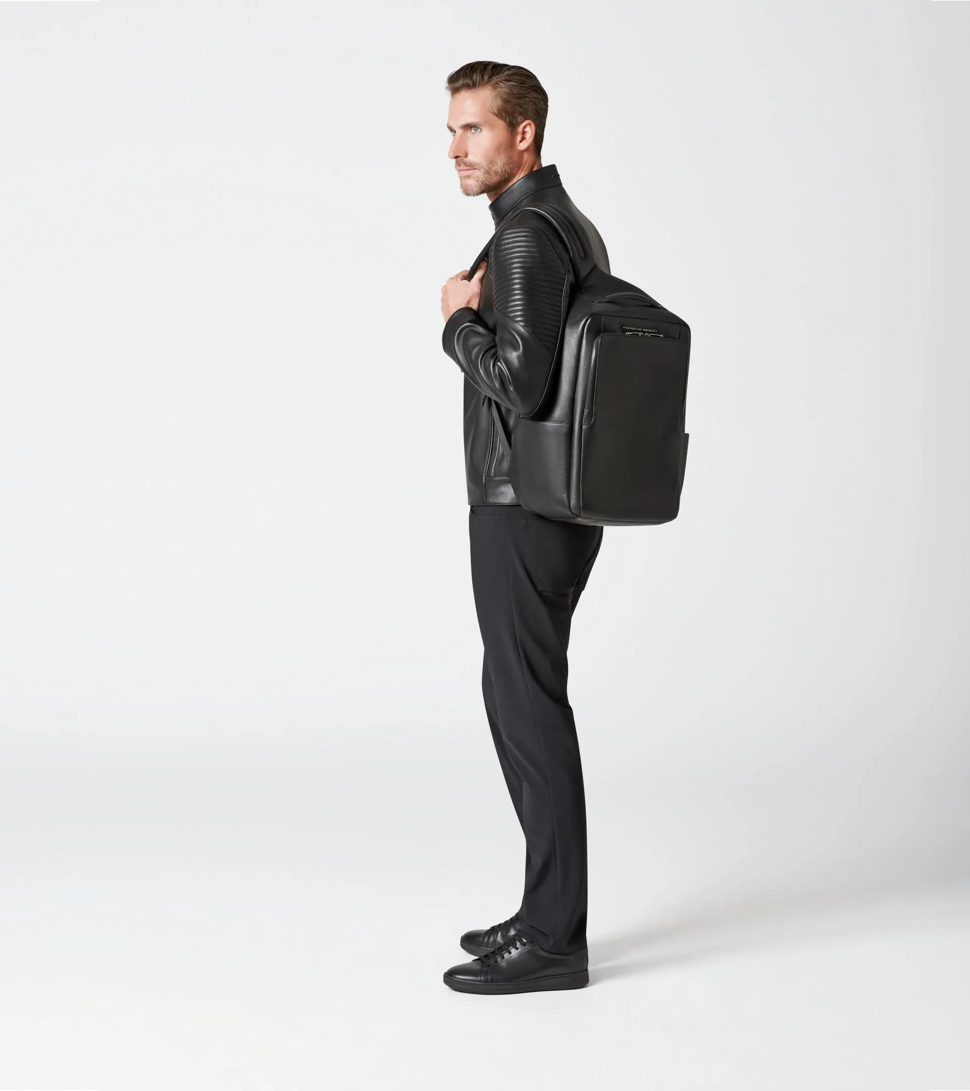 Roadster Leather Backpack M 8