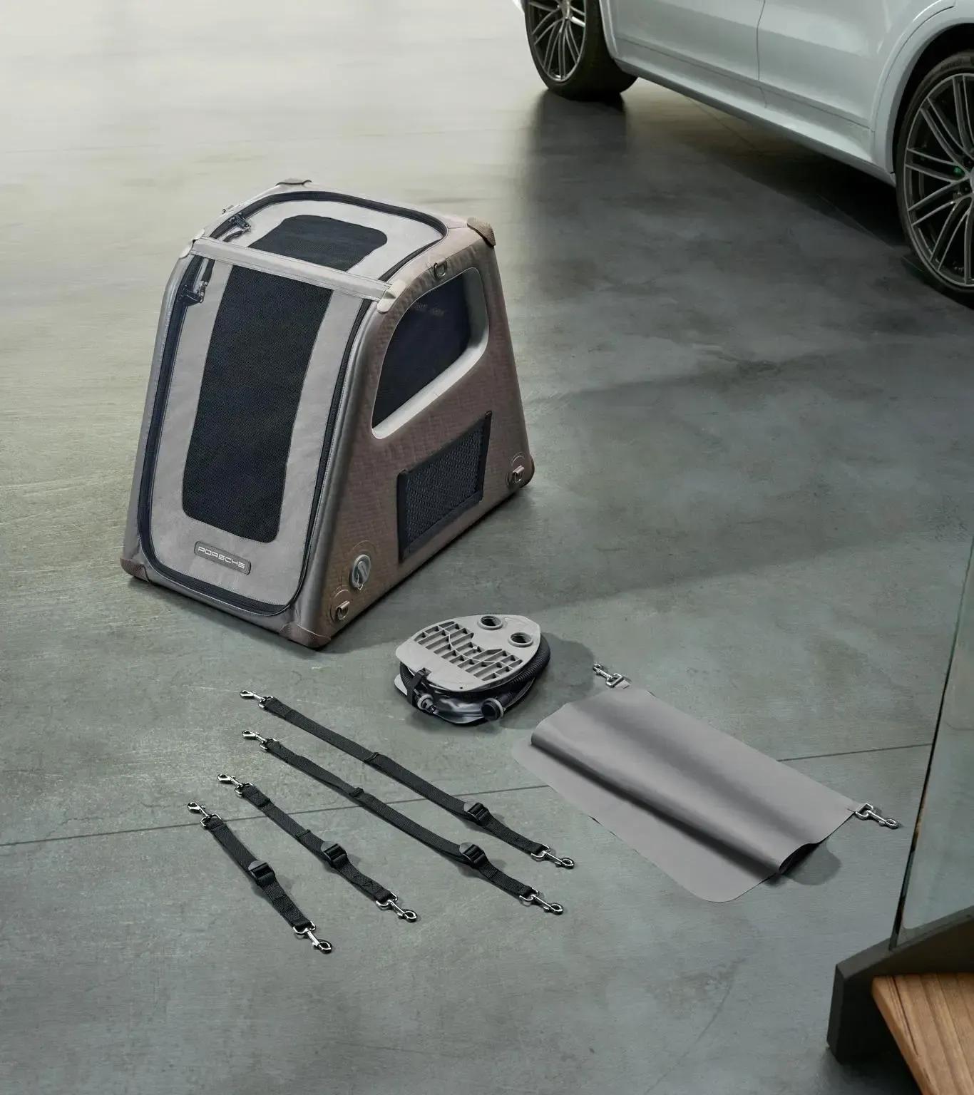 Luggage compartment box for dogs 4