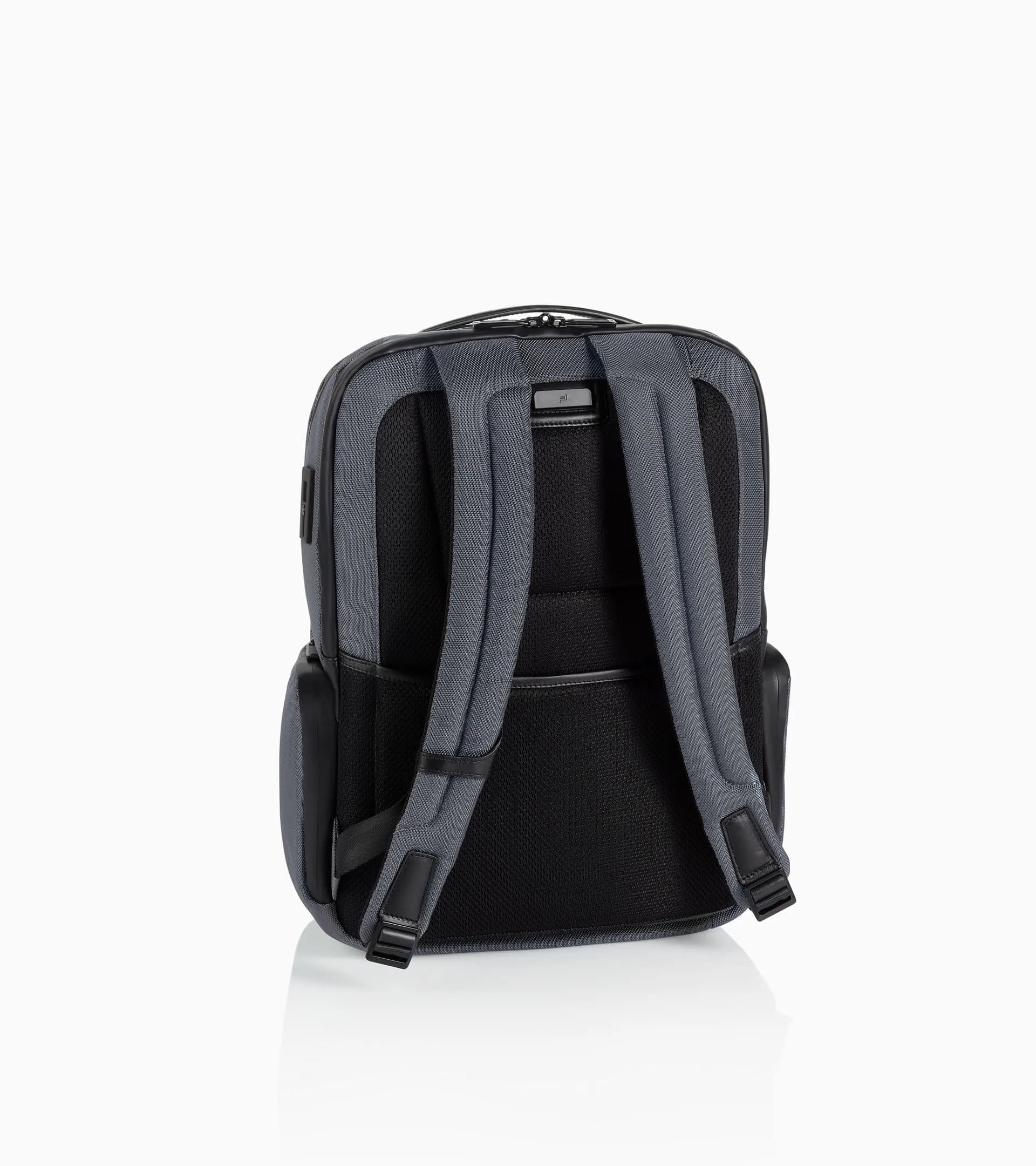 Roadster Pro Backpack L 2