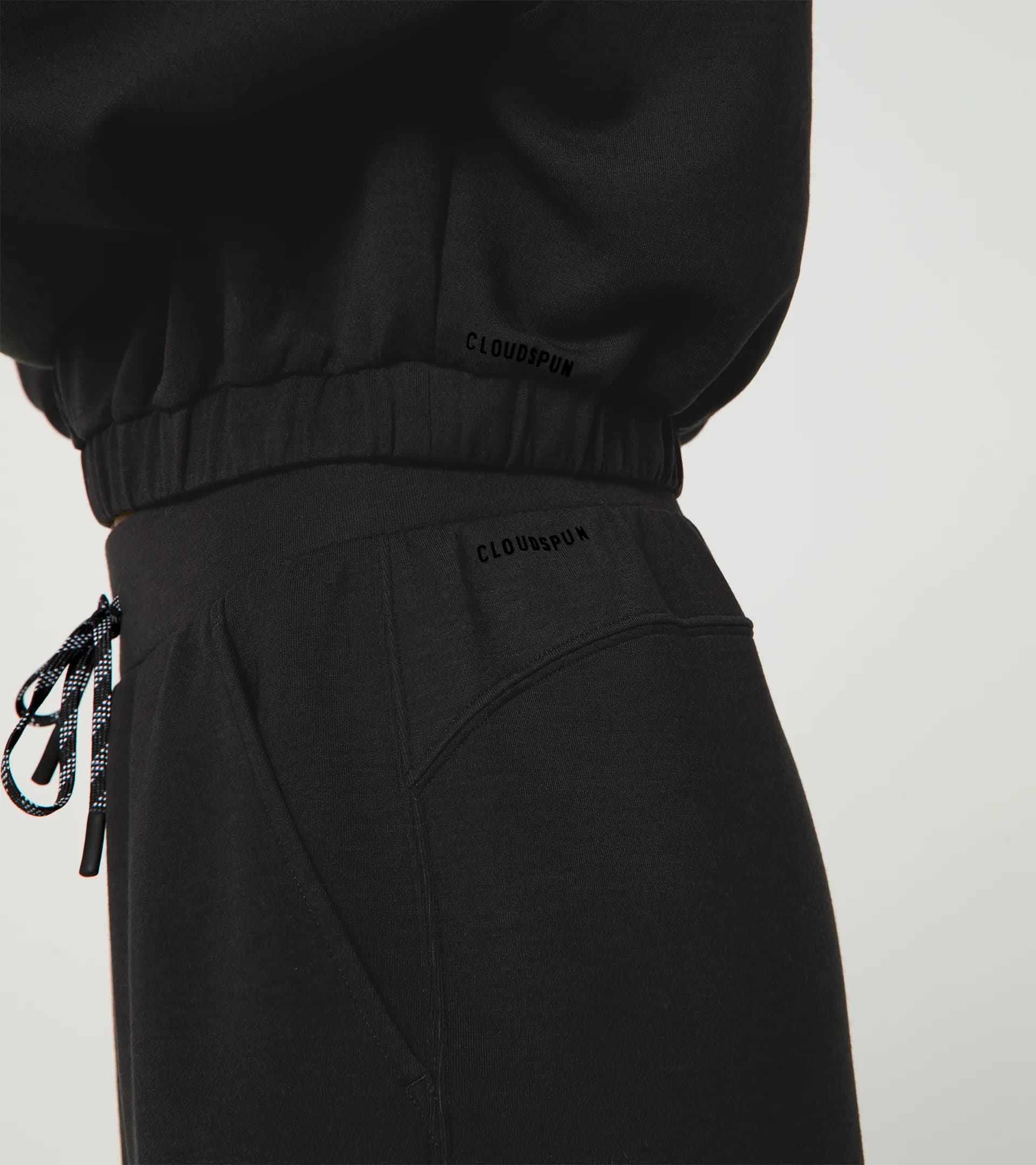 Sweat col rond – Porsche Cayenne Electric Lifestyle 3