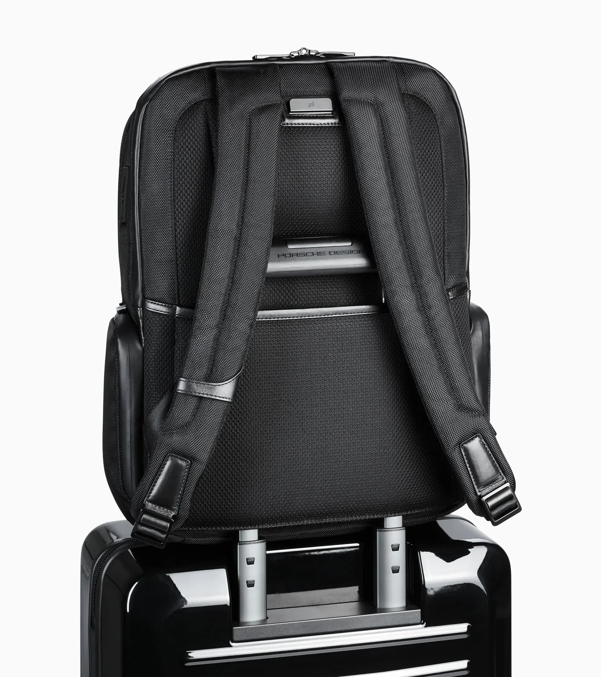 Roadster Pro Backpack L 3