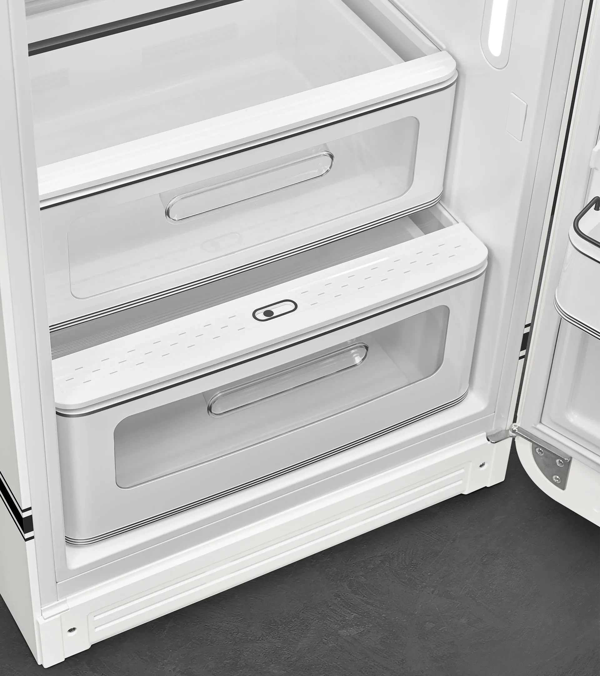 Kühlschrank – Porsche x Smeg 8