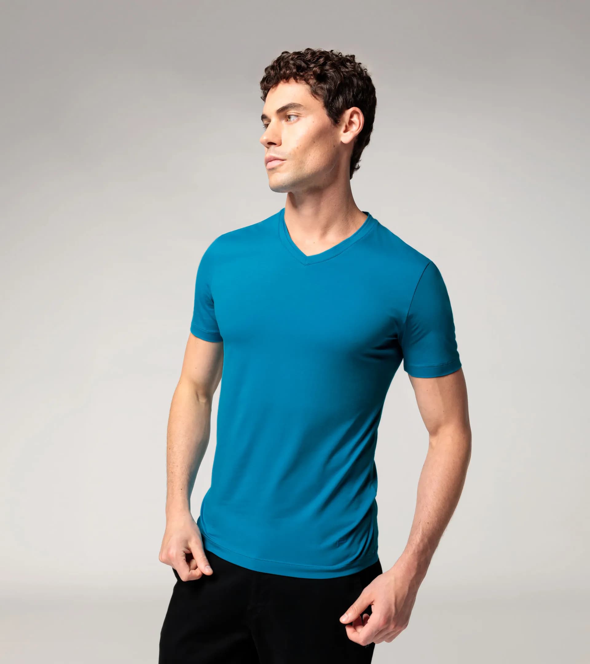 V-neck T-shirt 5