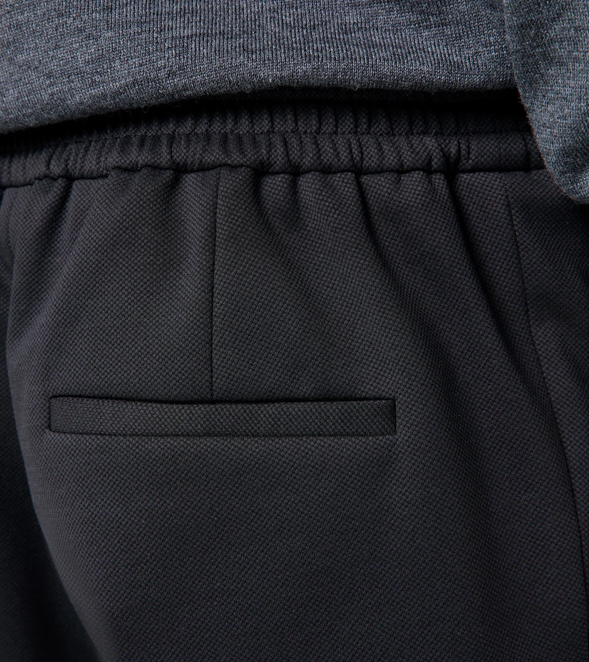 Travel suit trousers 3