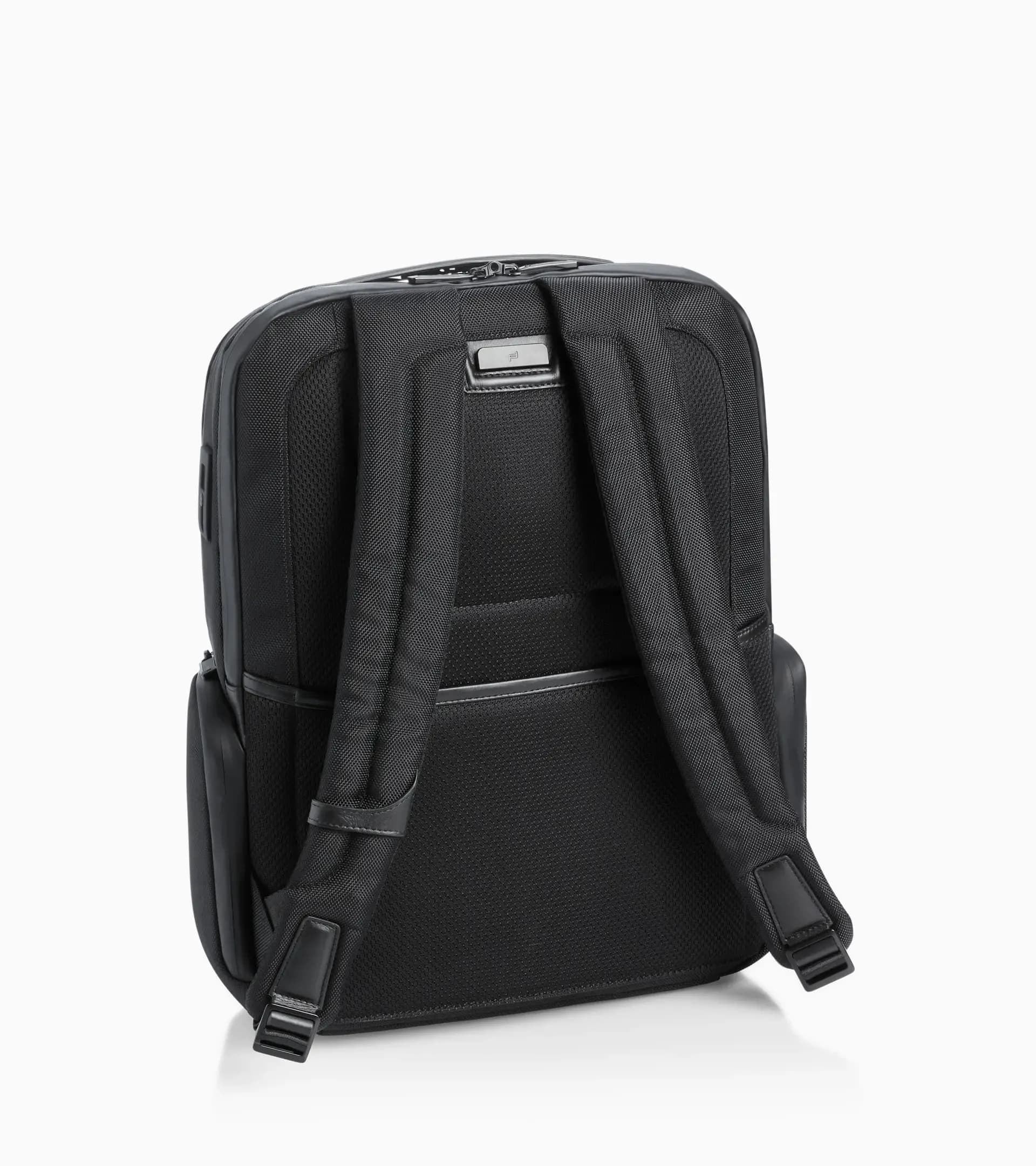 Roadster Pro Backpack L 2