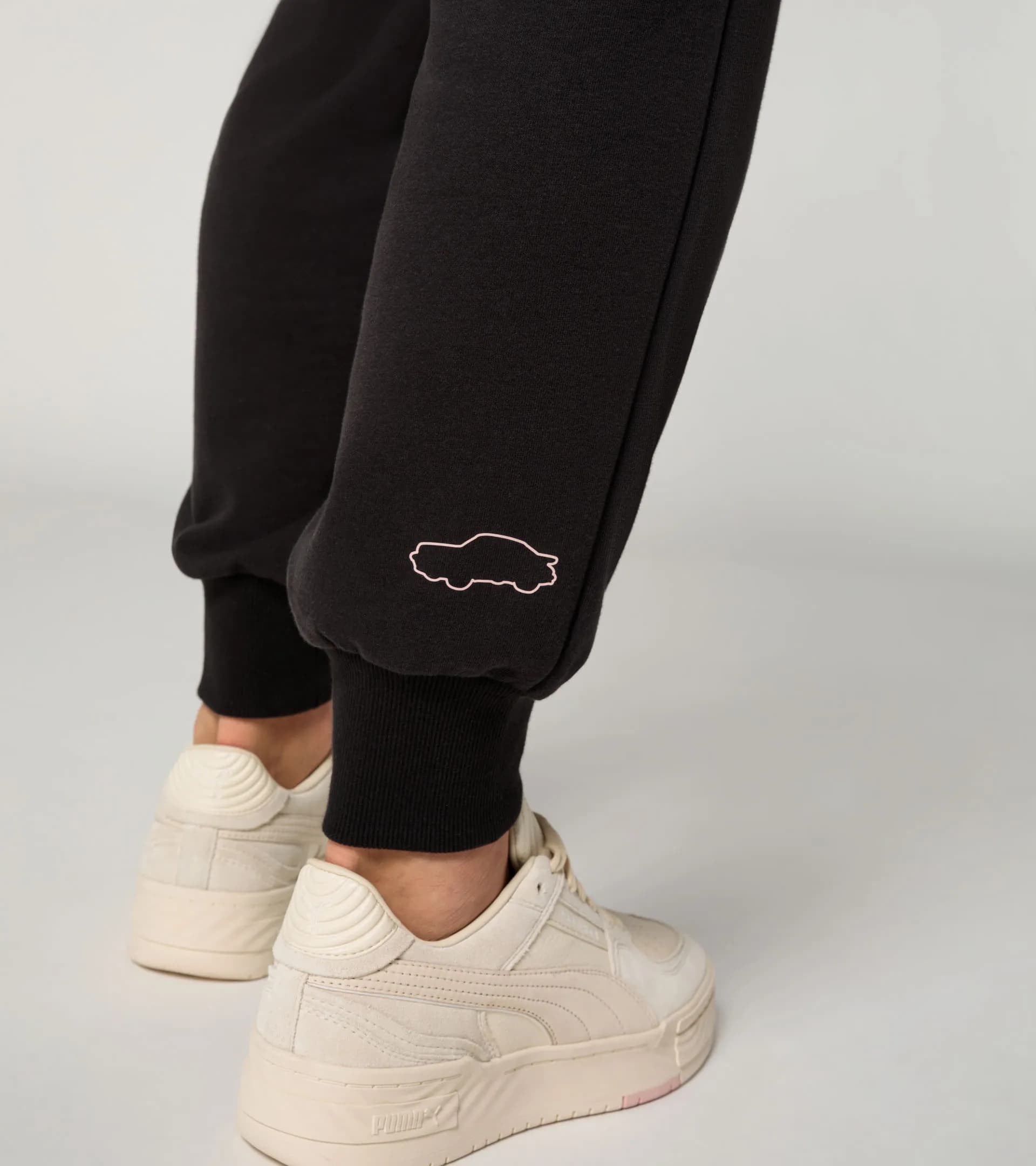 Sweatpants 4