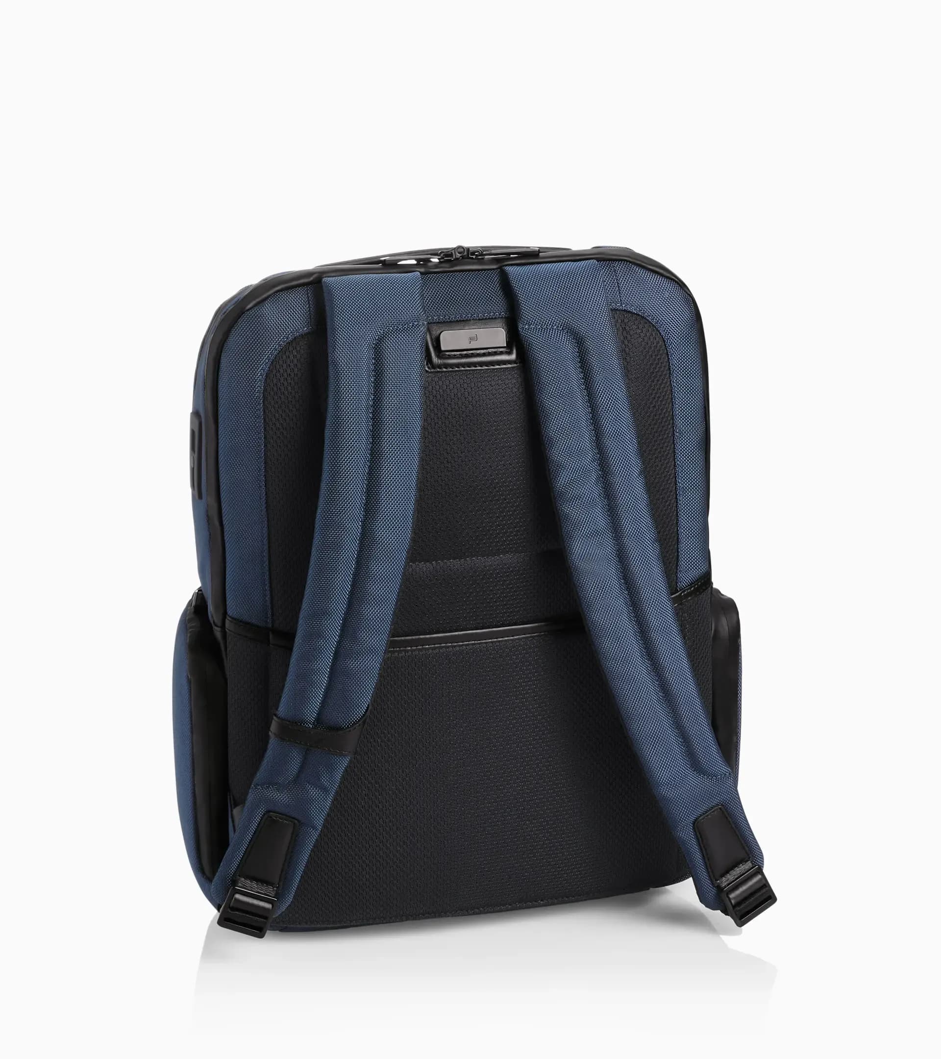 Roadster Pro Backpack L 2