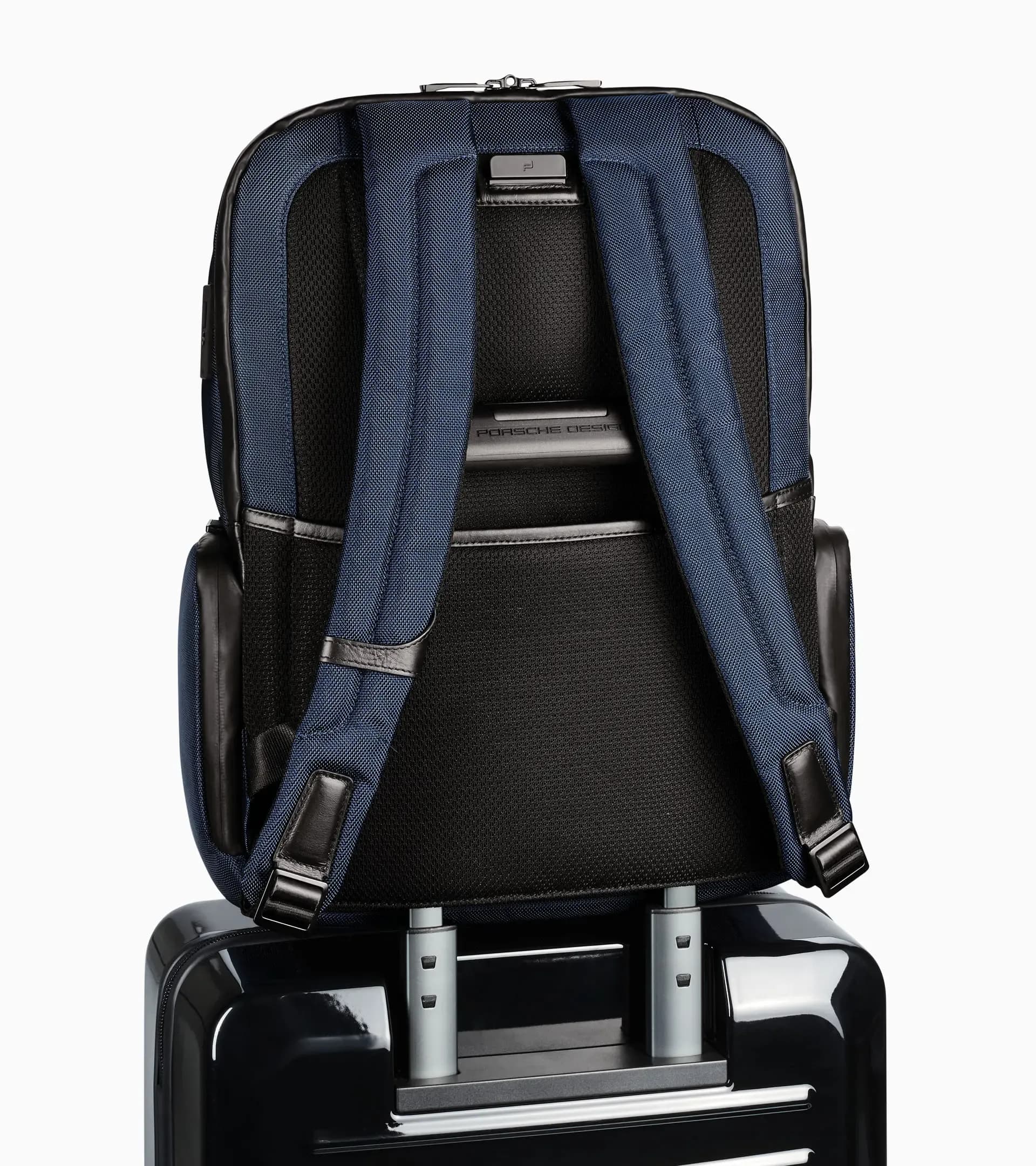 Roadster Pro Backpack L 3