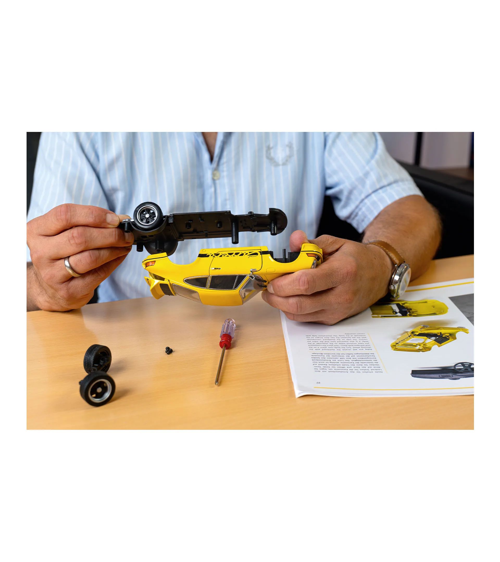 Porsche 911 Carrera RS 2.7 Advent Calendar  7