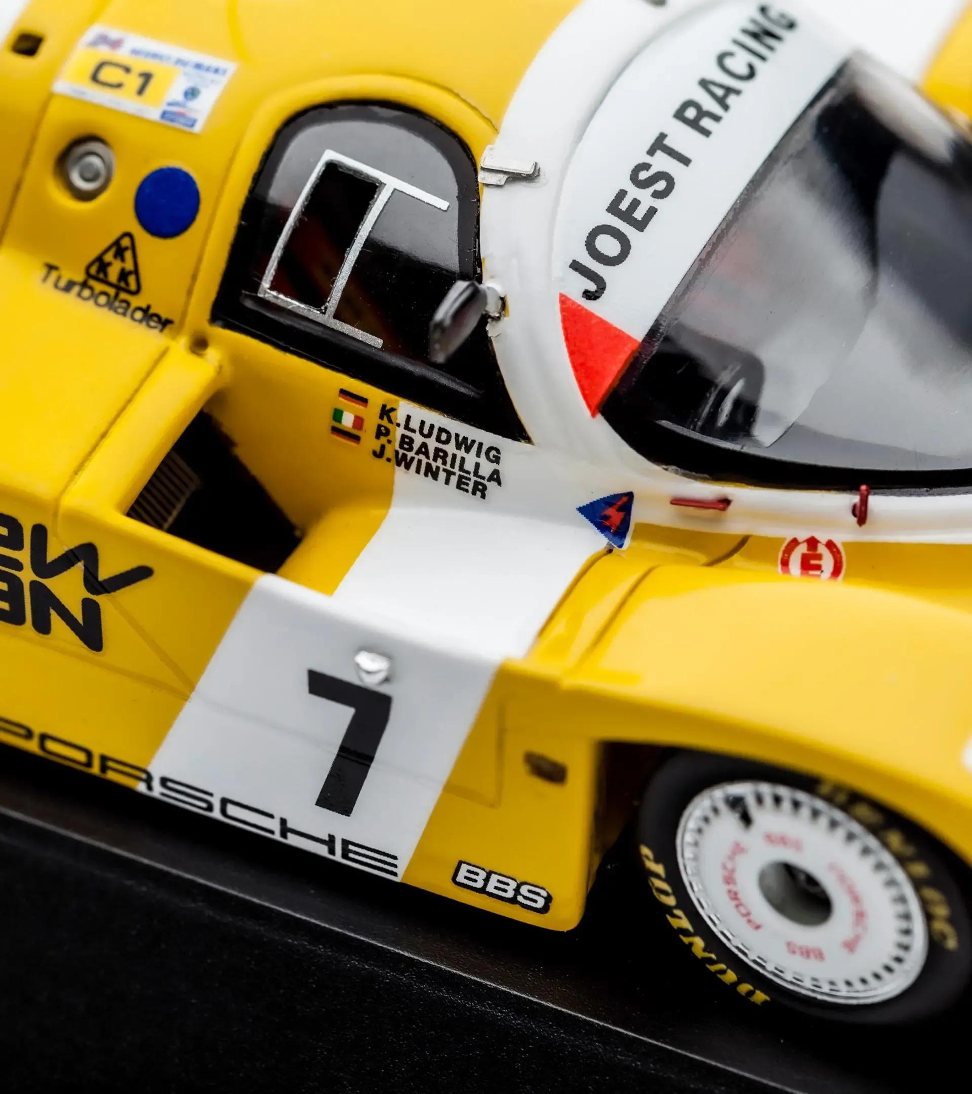 Porsche 956 - Le Mans1985 thumbnail 1