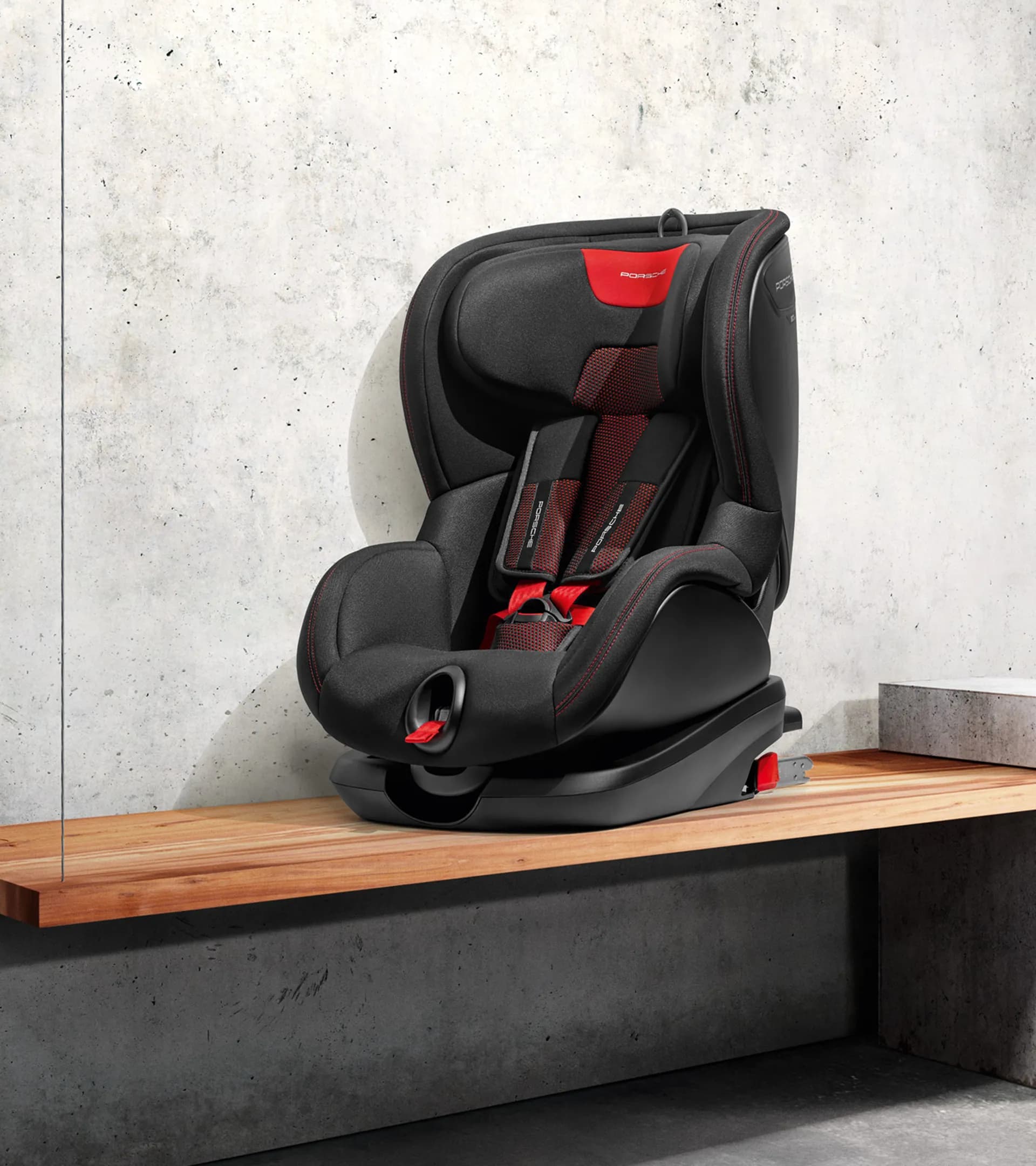 Porsche Kid Seat i-Size 1