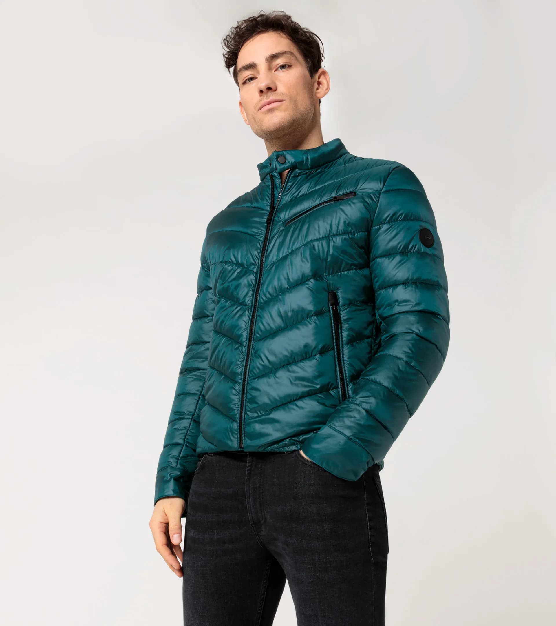 Lightweight jacket 8