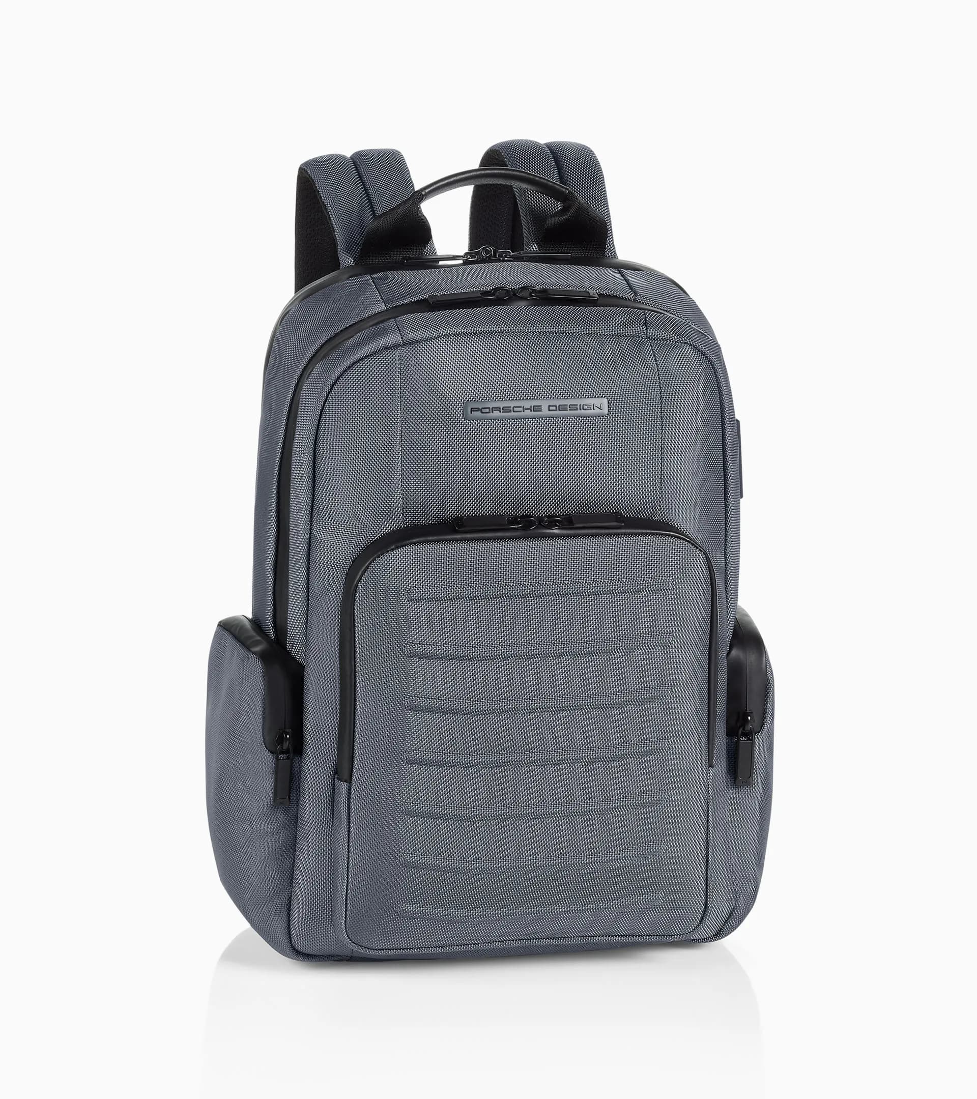 Roadster Pro Backpack M1 1