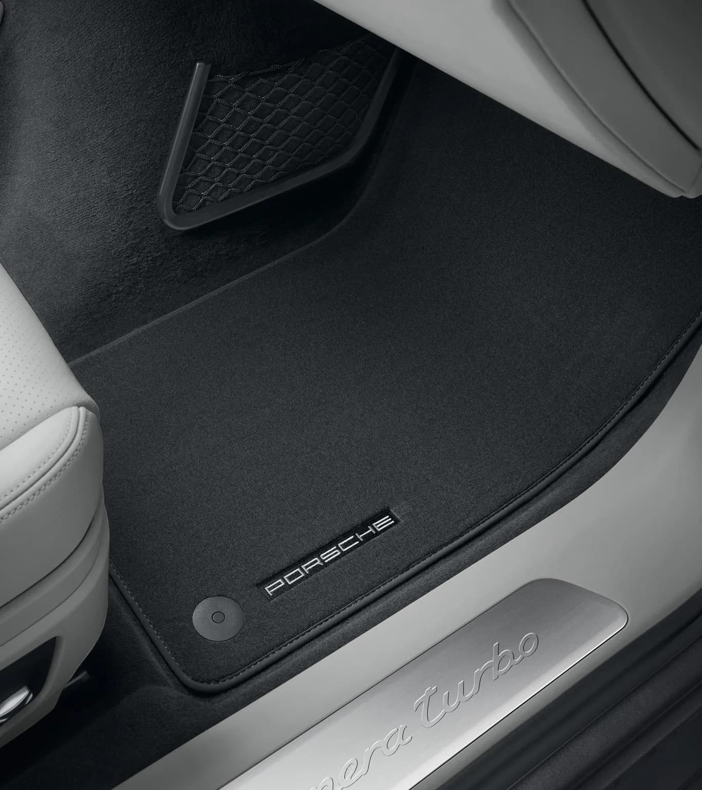 Floor mats with Nubuk surround - Panamera 1