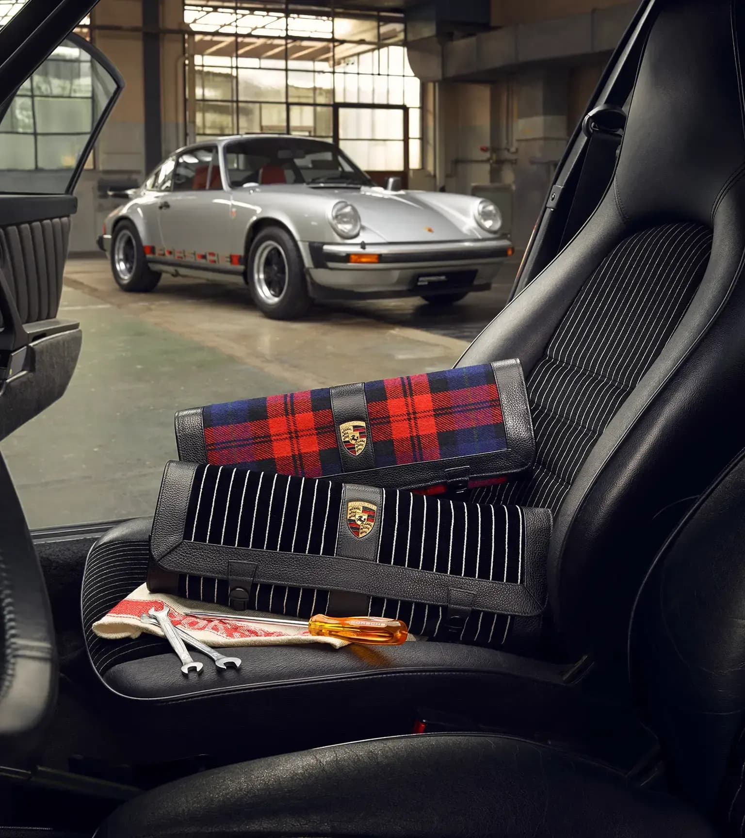 Porsche Classic 911 G (1974 to 1982) tool bag 5