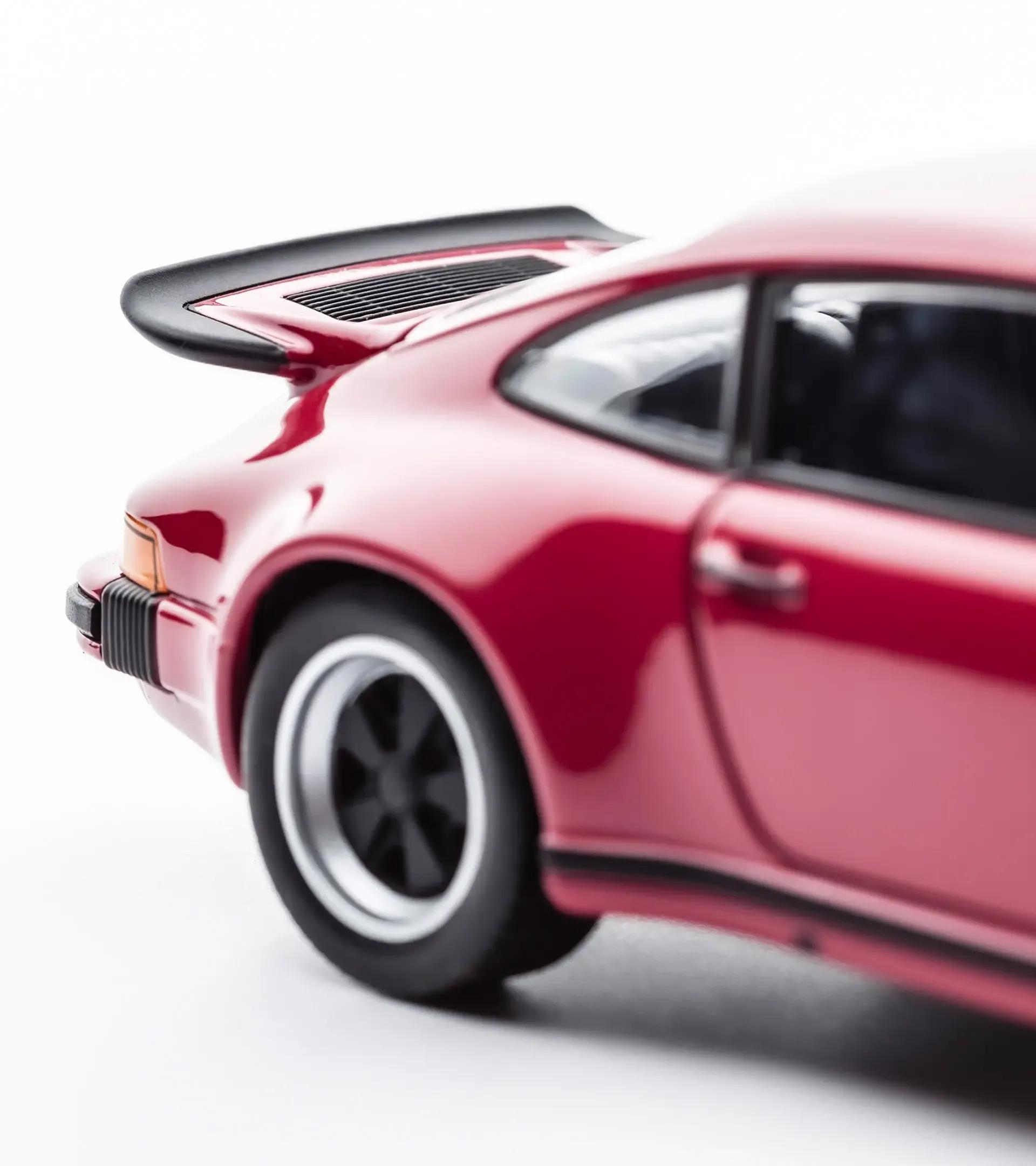 Porsche 911 Turbo 3.0 thumbnail 3