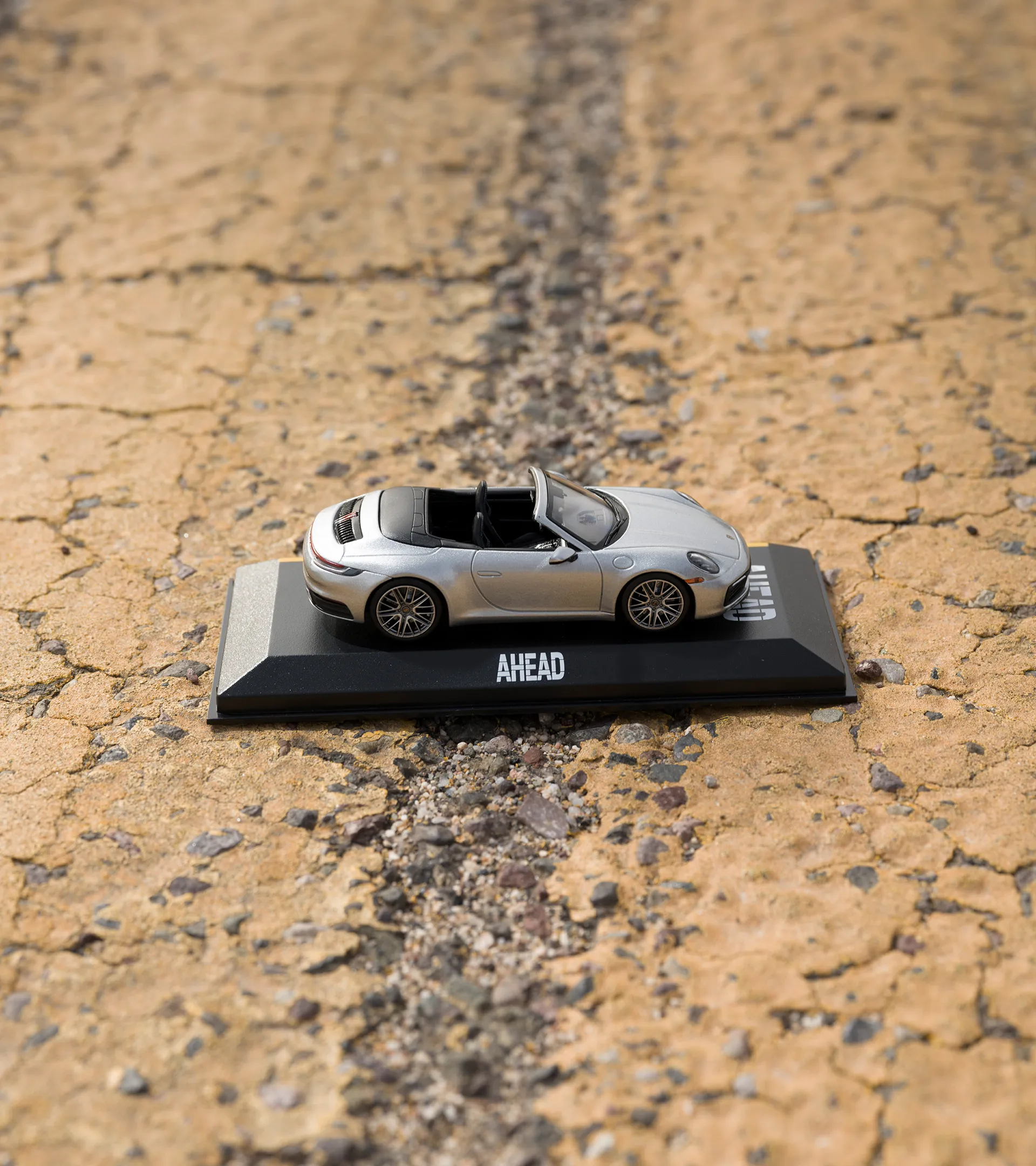 Porsche 911 Carrera Cabriolet (992) - Ltd. 8