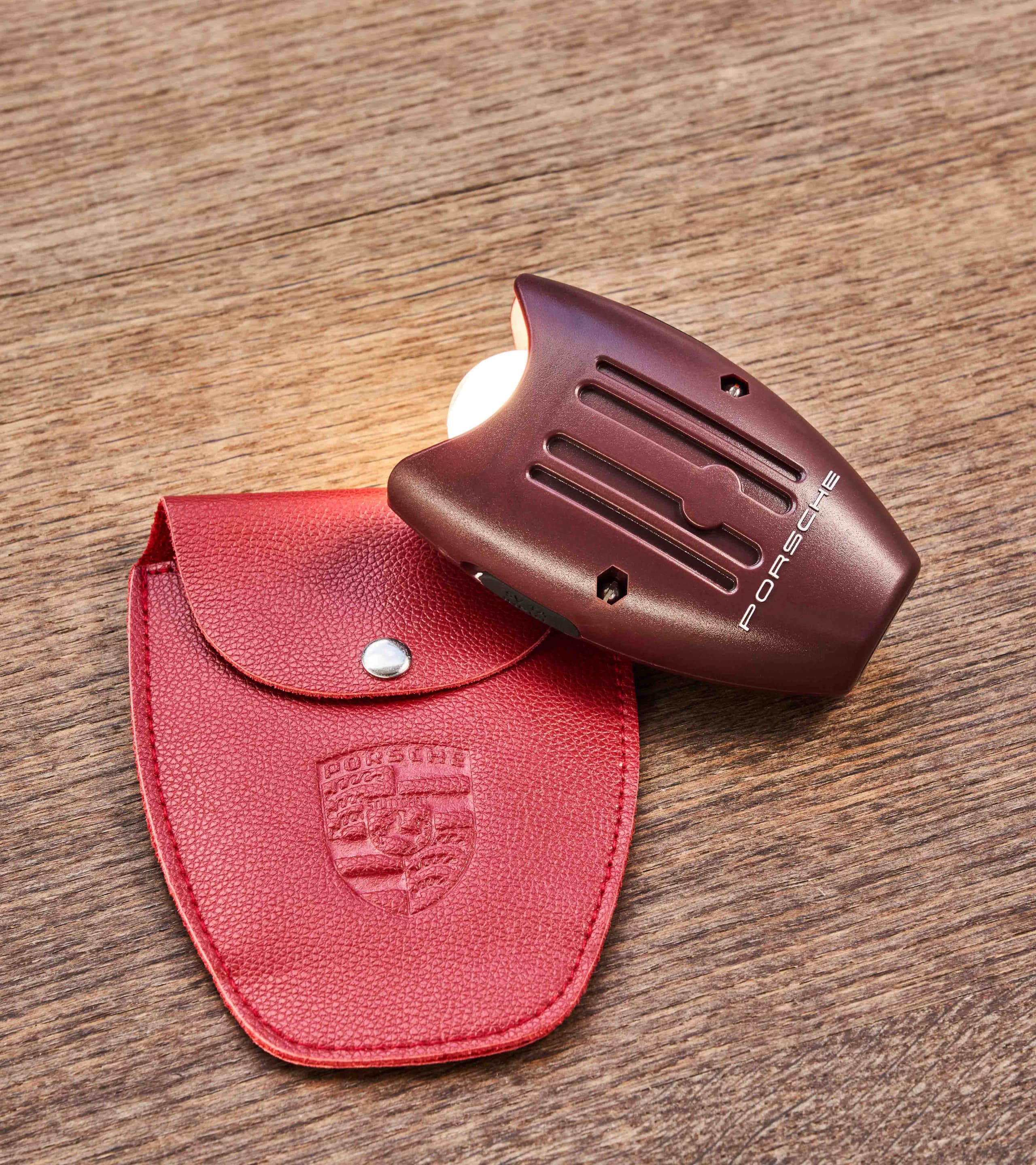 Hand lamp with leather case 3