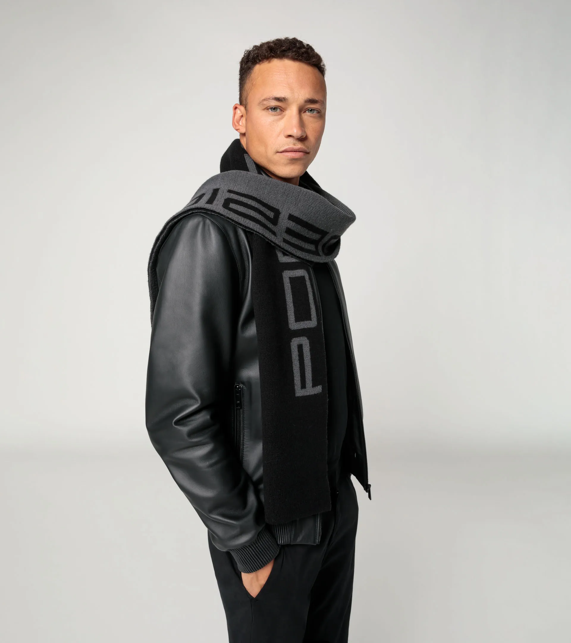 Wool scarf  4