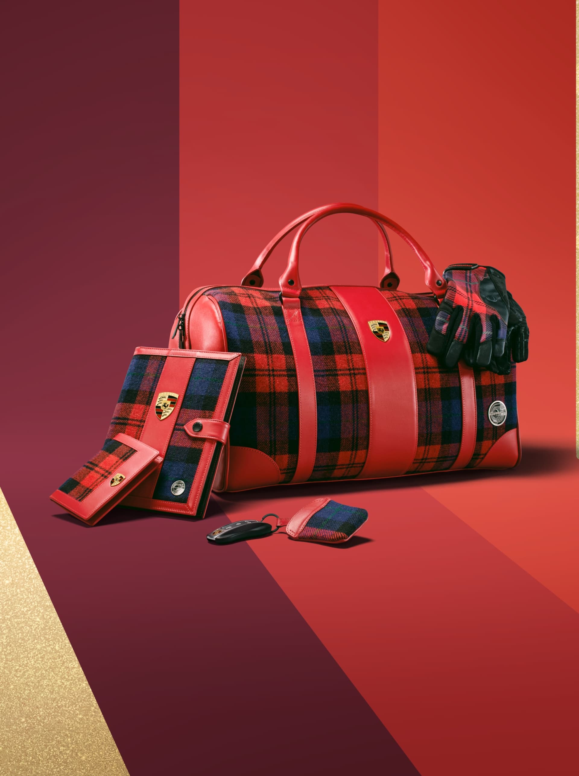 Red Porsche Classic set with bag, document folder, key pouch, and gloves.