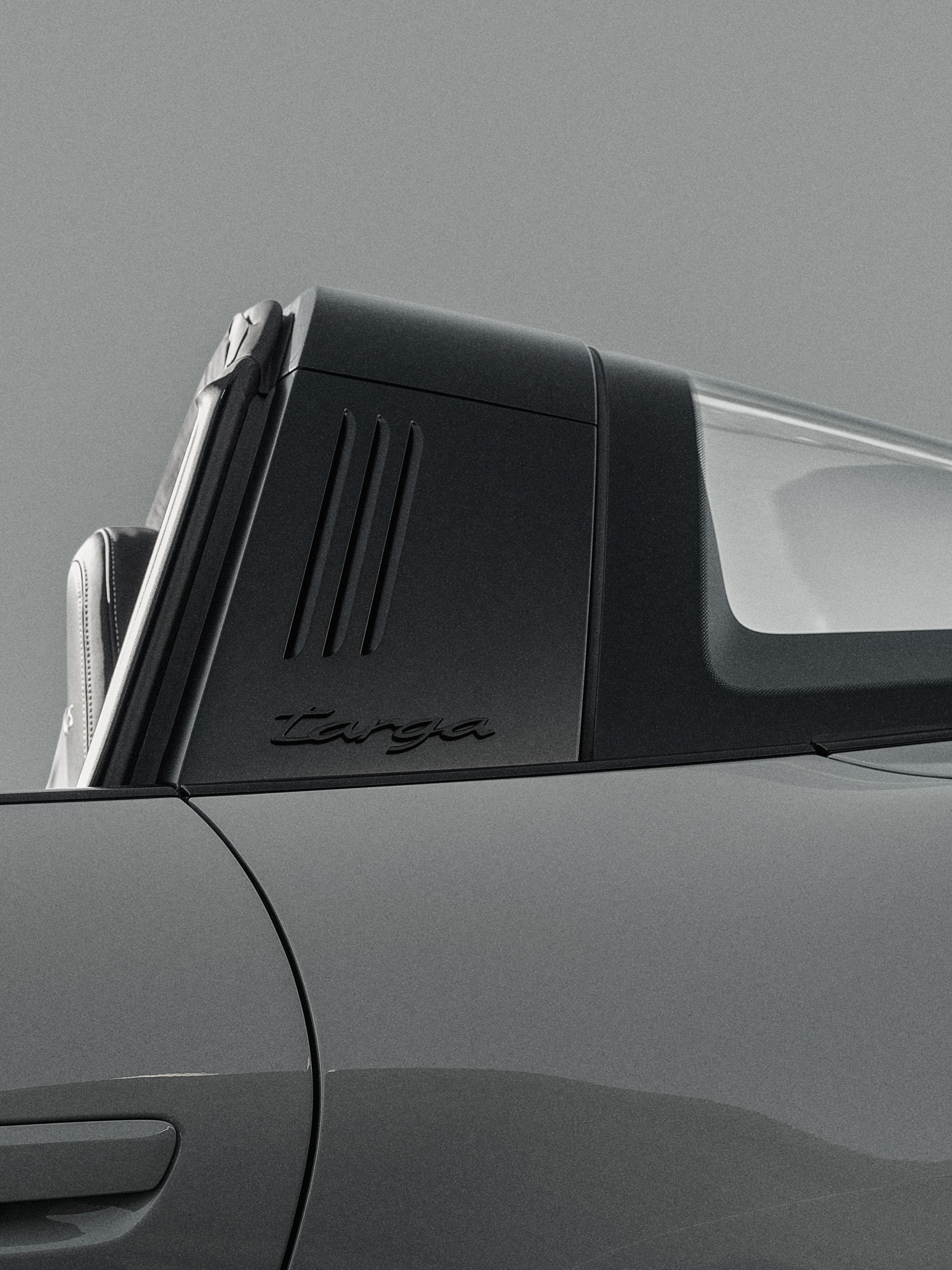 Zbliżenie na Porsche 911 Targa