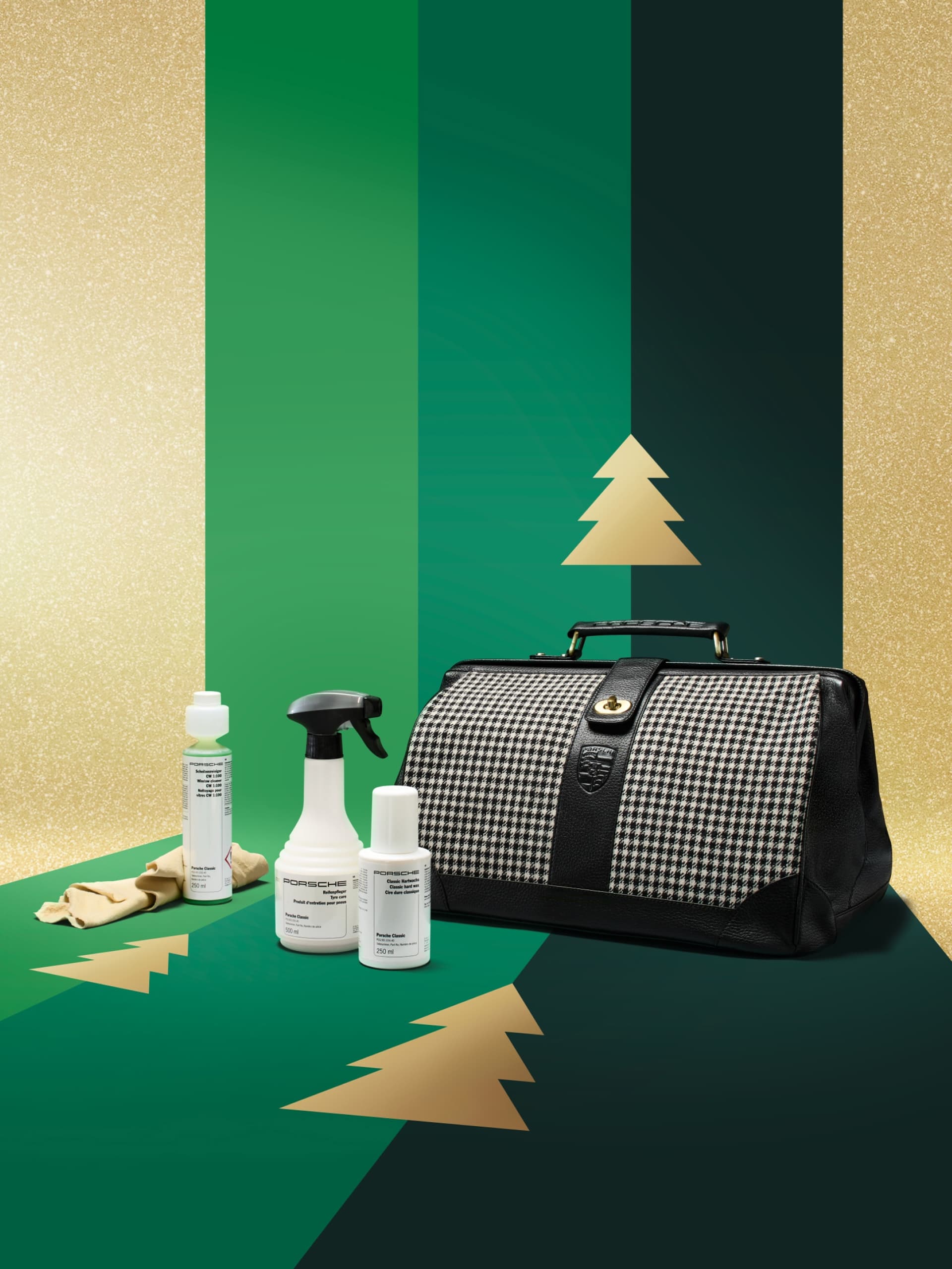 Bolsa de limpieza Porsche Pepita sobre fondo verde con árboles dorados